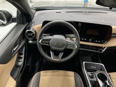 New 2026 Chevrolet Equinox ACTIV w/ LPO, Floor Liner Package image 11