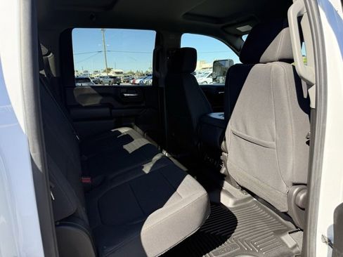 Used 2023 Chevrolet Silverado 2500 LT w/ Convenience Package image 16