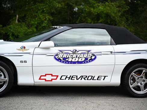 Used 2000 Chevrolet Camaro Z28 w/ SS Performance/Appearance Pkg image 38