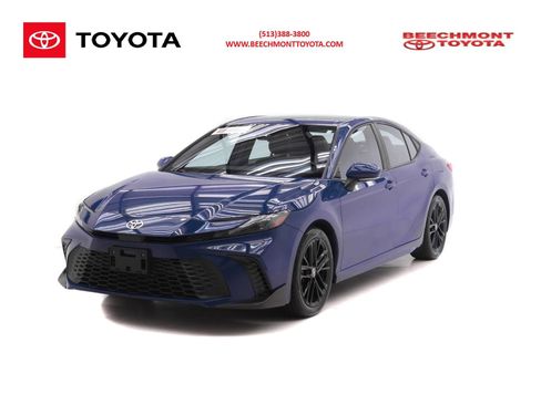 Certified 2025 Toyota Camry SE image 1