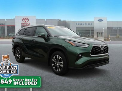 Used 2025 Toyota Highlander XLE