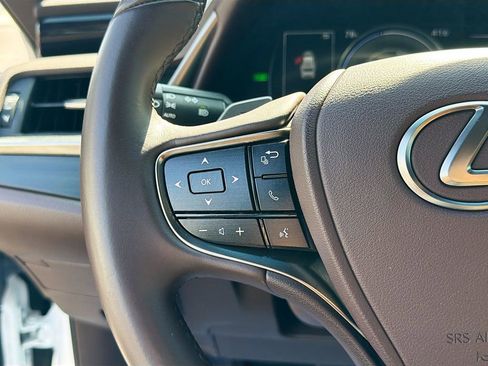 Used 2020 Lexus ES 300h w/ Premium Package FWD image 35
