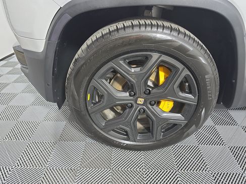 Used 2023 Rivian R1S Adventure AWD/4WD image 9