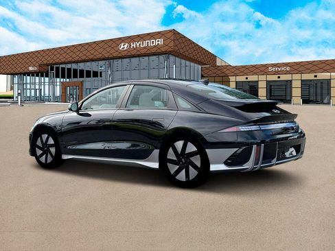 New 2025 Hyundai Ioniq 6 SE RWD image 4