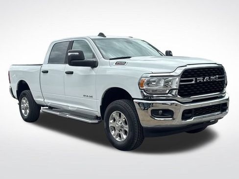 Used 2024 RAM 2500 Big Horn AWD/4WD image 9