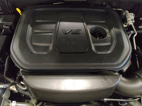 Used 2021 Jeep Grand Cherokee Trailhawk w/ Trailhawk Luxury Group image 30