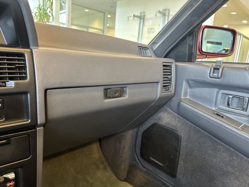 Used 1991 INFINITI M30 Convertible RWD image 25