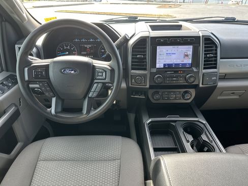 Used 2021 Ford F250 XLT w/ XLT Premium Package image 16