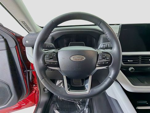 Used 2025 Ford Explorer Platinum w/ Ultimate Package AWD/4WD image 37