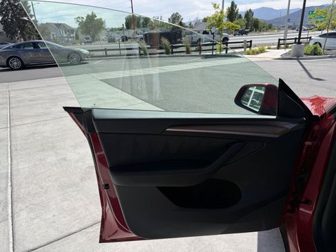 Used 2023 Tesla Model Y Performance AWD/4WD image 11