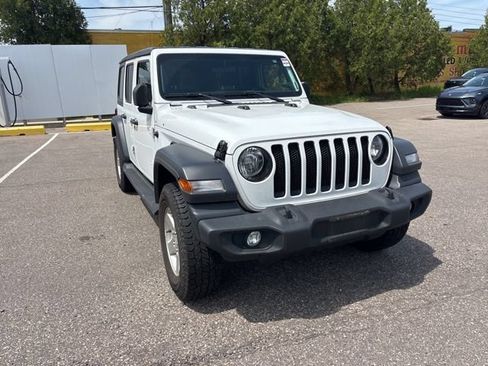 Used 2022 Jeep Wrangler Unlimited Sport AWD/4WD image 3