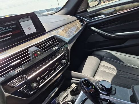 Used 2018 BMW M550i xDrive AWD/4WD image 27