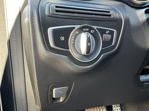 Certified 2021 Mercedes-Benz GLC 300 image 35