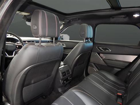 Used 2021 Land Rover Range Rover Velar R-Dynamic S image 32