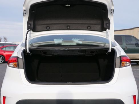 Used 2023 Toyota Corolla LE image 14