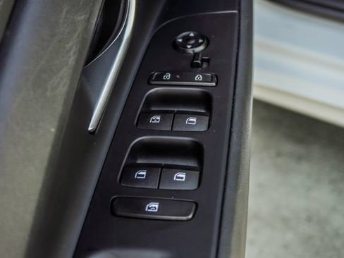 Used 2025 Hyundai Elantra Limited FWD image 39