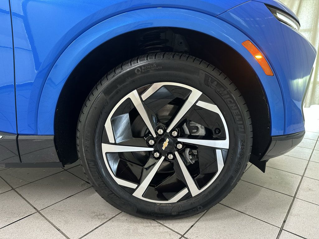 Used 2024 Chevrolet Equinox EV LT FWD image 14