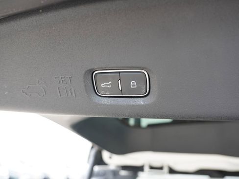 Used 2025 Ford Expedition Platinum image 24