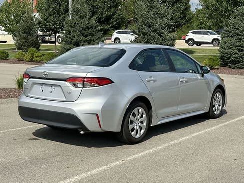Used 2025 Toyota Corolla LE FWD image 29
