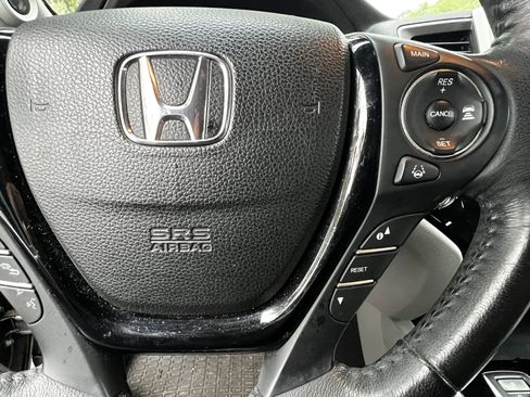 Used 2017 Honda Pilot Touring image 20