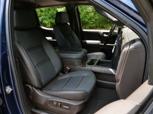 Used 2022 GMC Sierra 1500 Denali w/ Driver Alert Package II AWD/4WD image 39