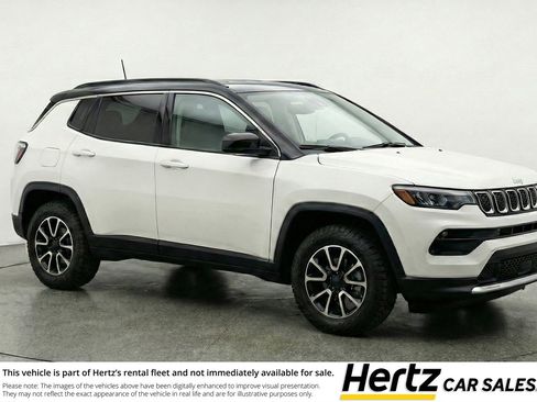 Used 2025 Jeep Compass Trailhawk AWD/4WD image 1