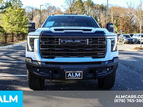 Used 2024 GMC Sierra 2500 AT4X w/ AT4X AEV Edition image 10