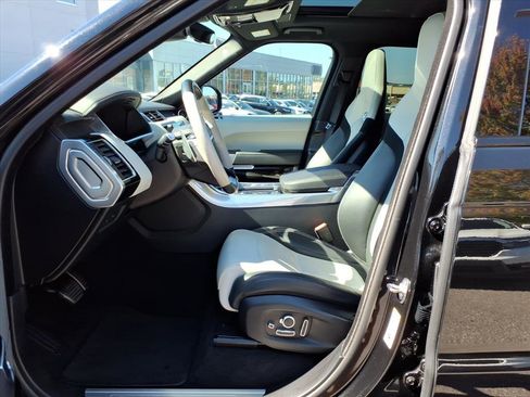 Used 2018 Land Rover Range Rover Sport SVR image 9