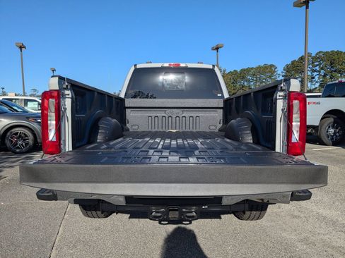 New 2026 Ford F250 XLT w/ FX4 Off-Road Package AWD/4WD image 14