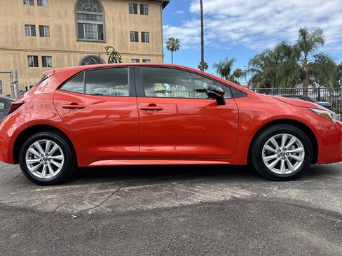 Used 2026 Toyota Corolla SE FWD image 3