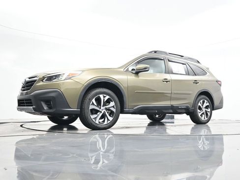 Used 2021 Subaru Outback Limited image 31