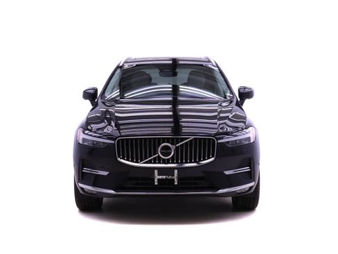 Certified 2022 Volvo XC60 B6 Inscription w/ Advanced Package image 2