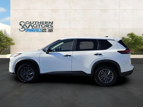 Used 2024 Nissan Rogue S FWD image 2