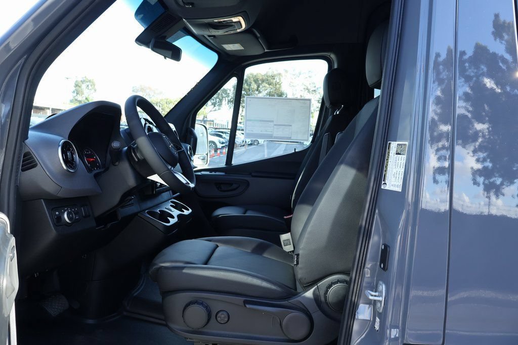New 2026 Mercedes-Benz Sprinter 2500 image 5