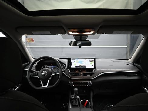 Certified 2023 Nissan Altima 2.5 SV w/ SV Premium Package AWD/4WD image 29