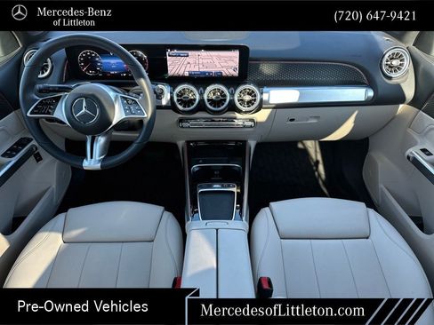 Used 2025 Mercedes-Benz GLB 250 4MATIC image 2