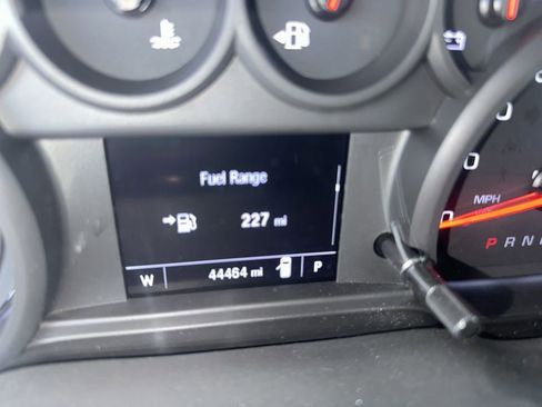 Used 2023 Chevrolet Silverado 1500 Custom image 10