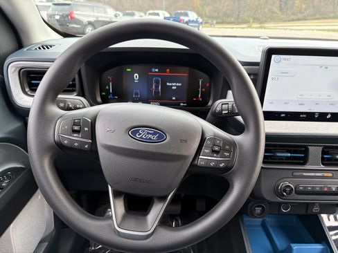 New 2025 Ford Maverick XLT image 27