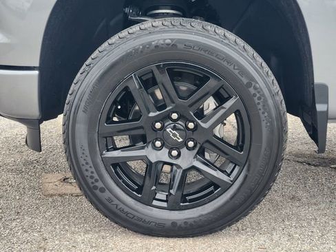 Used 2026 Chevrolet Silverado 1500 Custom image 10