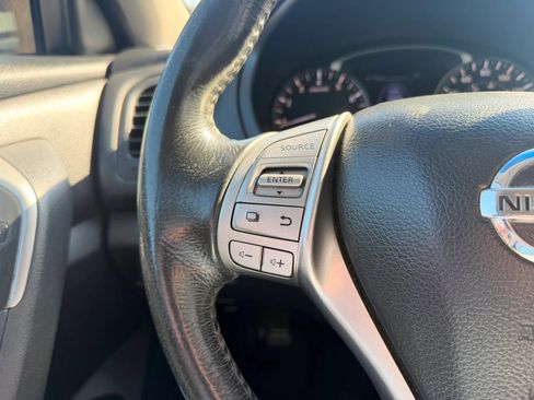 Used 2014 Nissan Altima 2.5 SV FWD image 15