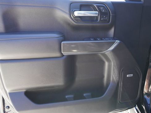 Used 2020 GMC Sierra 1500 AT4 w/ Off-Road Performance Package image 31