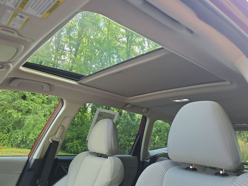 Used 2023 Subaru Forester Premium AWD/4WD image 28