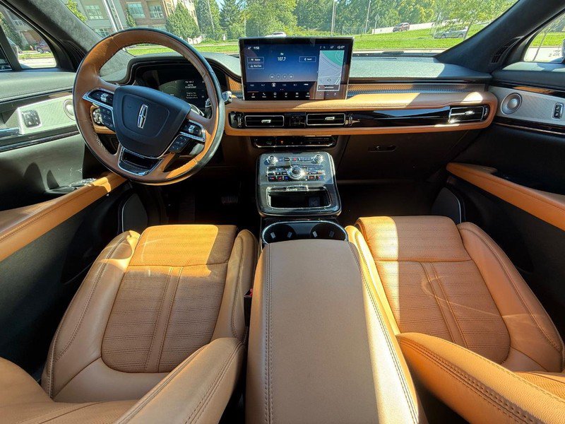 Certified 2023 Lincoln Nautilus Black Label w/ Class II Trailer Tow Package AWD/4WD image 12