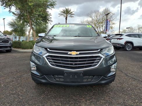 Used 2019 Chevrolet Equinox Premier image 2