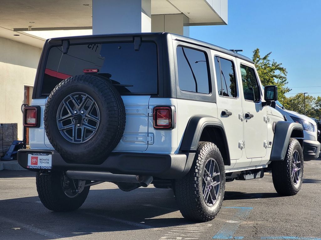 Used 2026 Jeep Wrangler Unlimited Sport AWD/4WD image 4