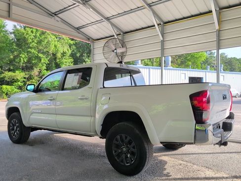 Used 2023 Toyota Tacoma SR5 RWD image 5