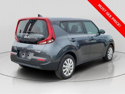 Used 2022 Kia Soul LX FWD image 4