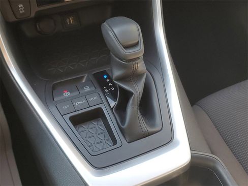 Used 2023 Toyota RAV4 LE image 30