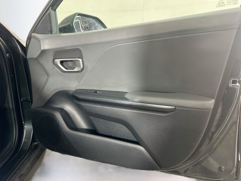 Used 2025 Kia K4 FWD image 30