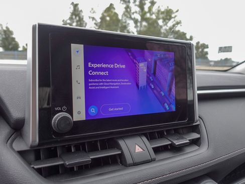 Used 2025 Toyota RAV4 XLE image 16